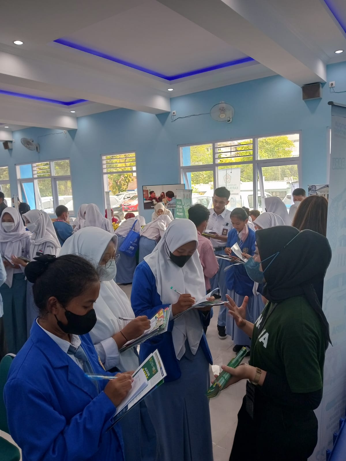 Unjaya - SMK Kesehatan Binatama